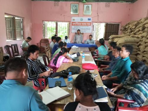 Meeting-with-volunteers-group -Sinduckahri-UP-complex-Guimara